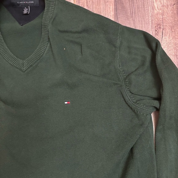 Tommy Hilfiger Men's Deep Green V-Neck Sweater - Picture 2 of 4